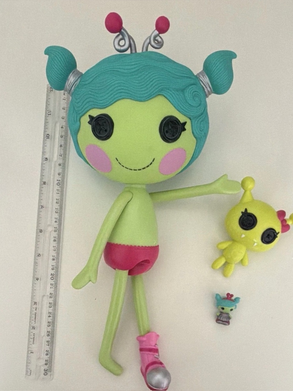 Lalaloopsy haley galaxy doll with pet and mini figure
